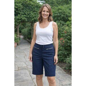 White House Black Market size 4 The 12" Bermuda Navy Blue NEW!